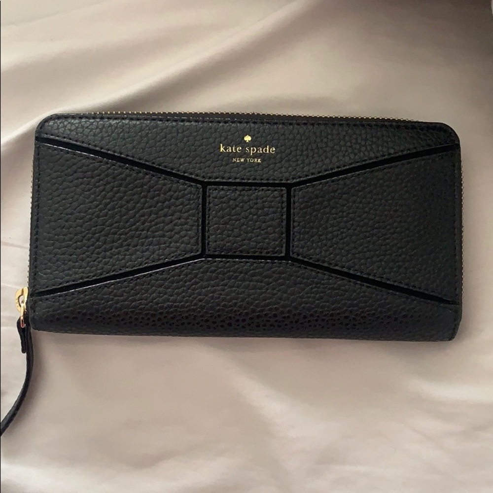 Like new black Kate Spade wallet